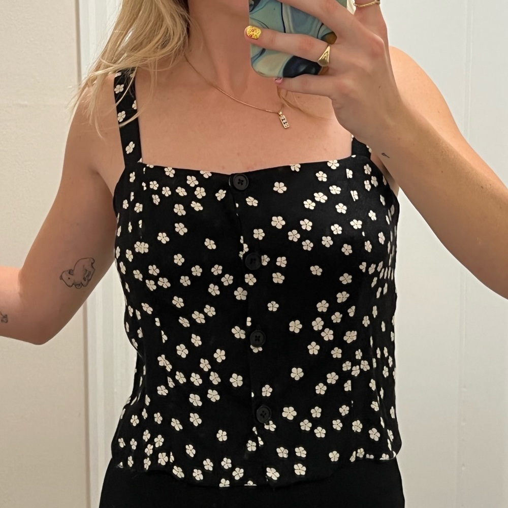 Reformation fitted tank with daisy pattern